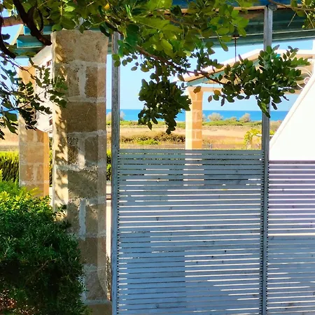 Gold House By Lovesud בית נופש *